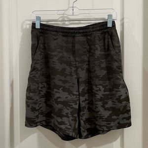 Lululemon men’s shorts in camo